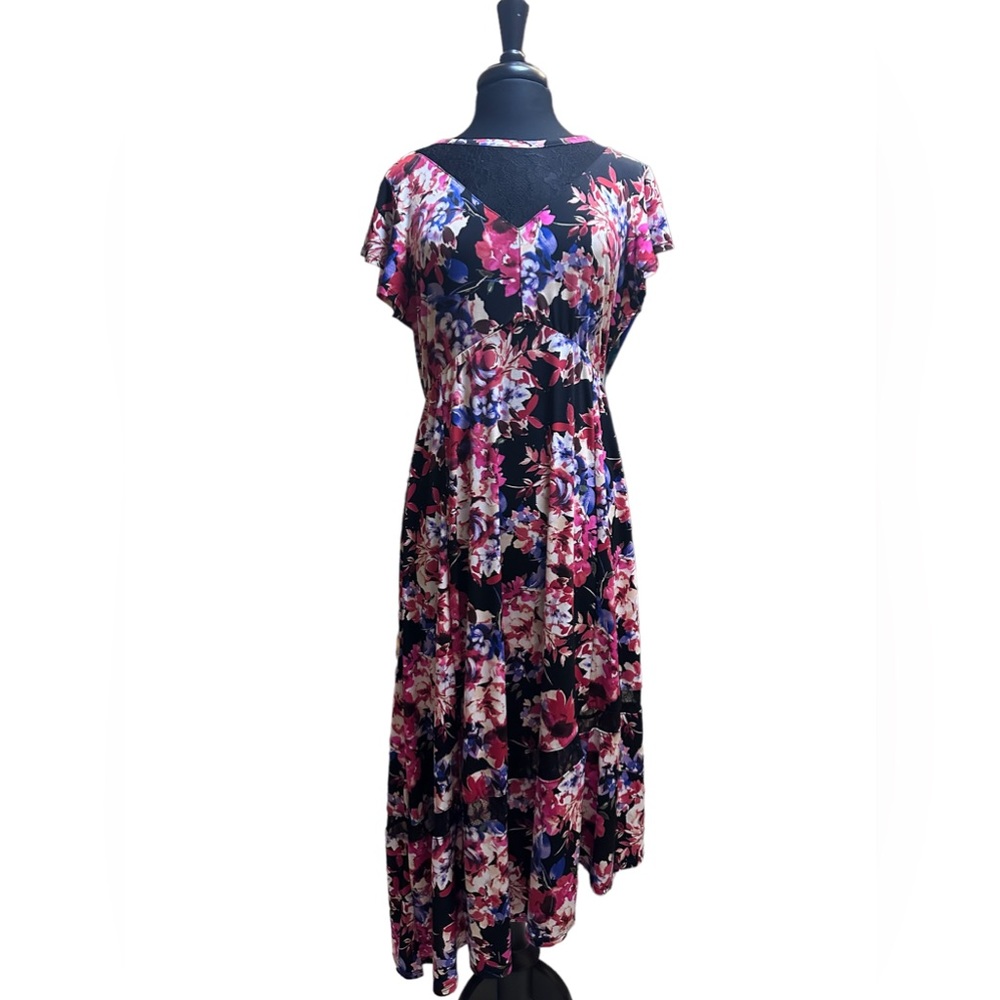 Gorgeous Floral and Lace Dress
